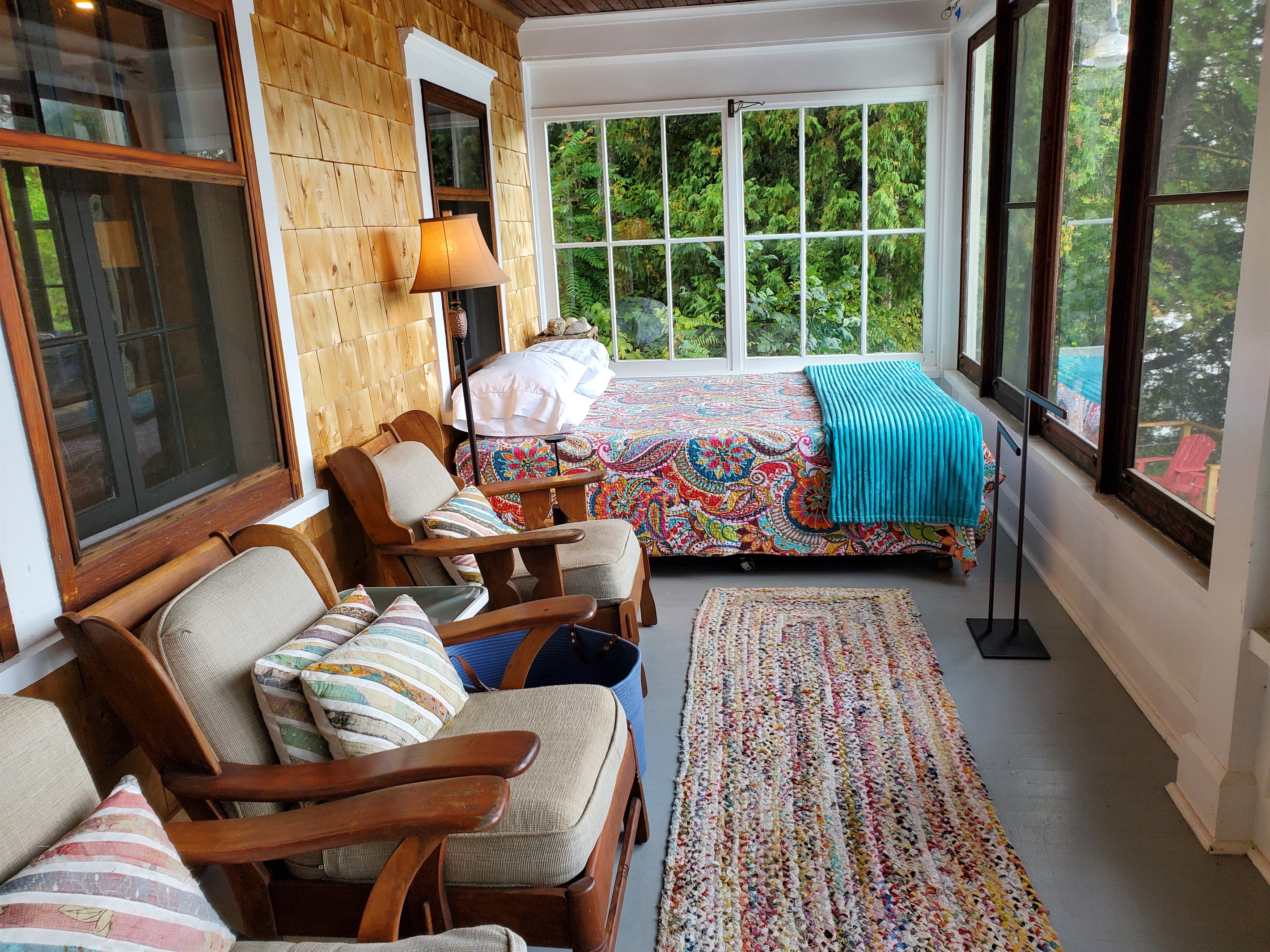 Wake up to the lake - sleeping area on sun porch