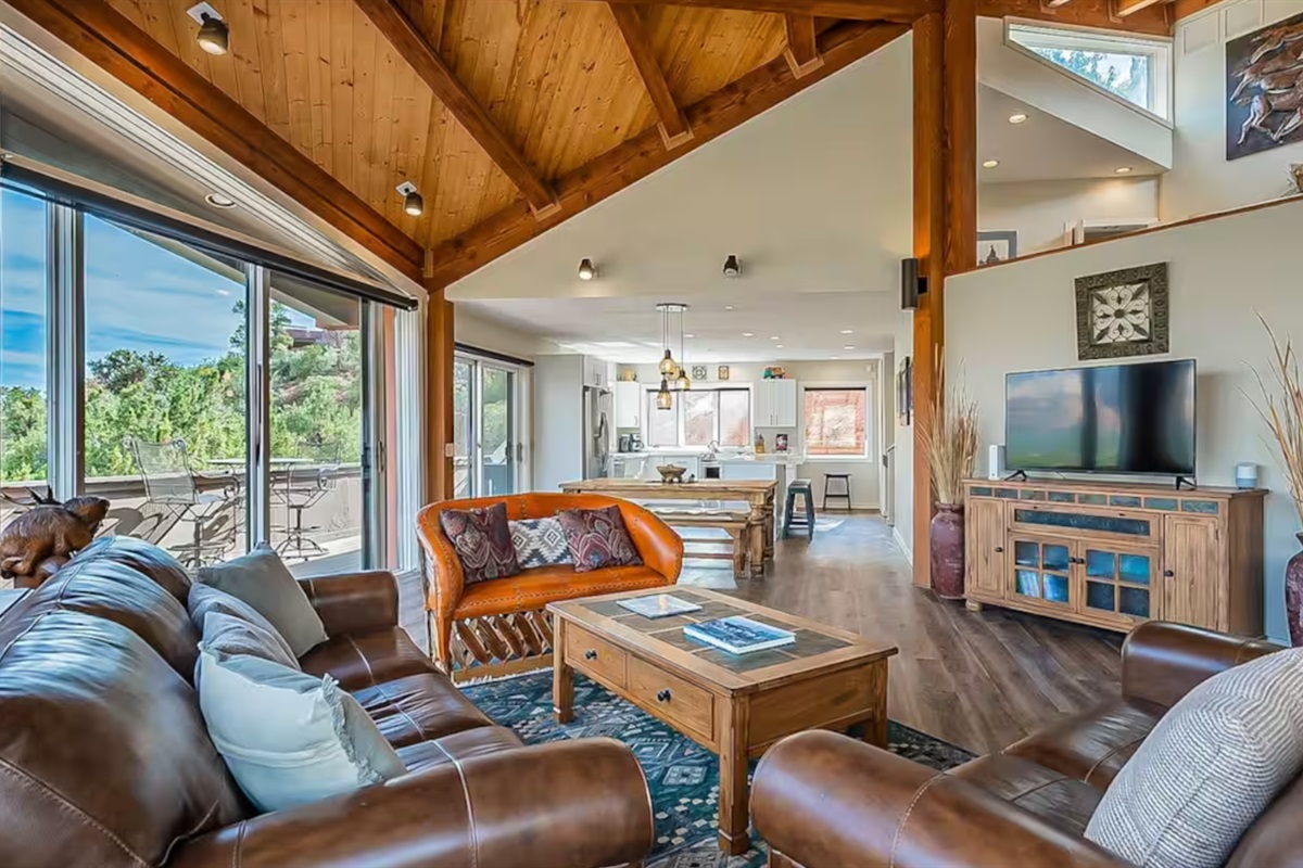 Adventure Meets Luxury: Golf, hike then relax in your Sedona Retreat with Loft, Multi-TVs & Views from Every Room.