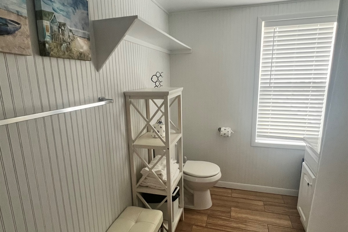 2nd Bathroom