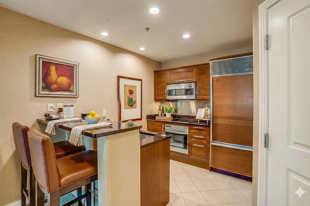 Fully Equipped 🍽️ - Cook & Dine in a Sleek Modern Kitchen!