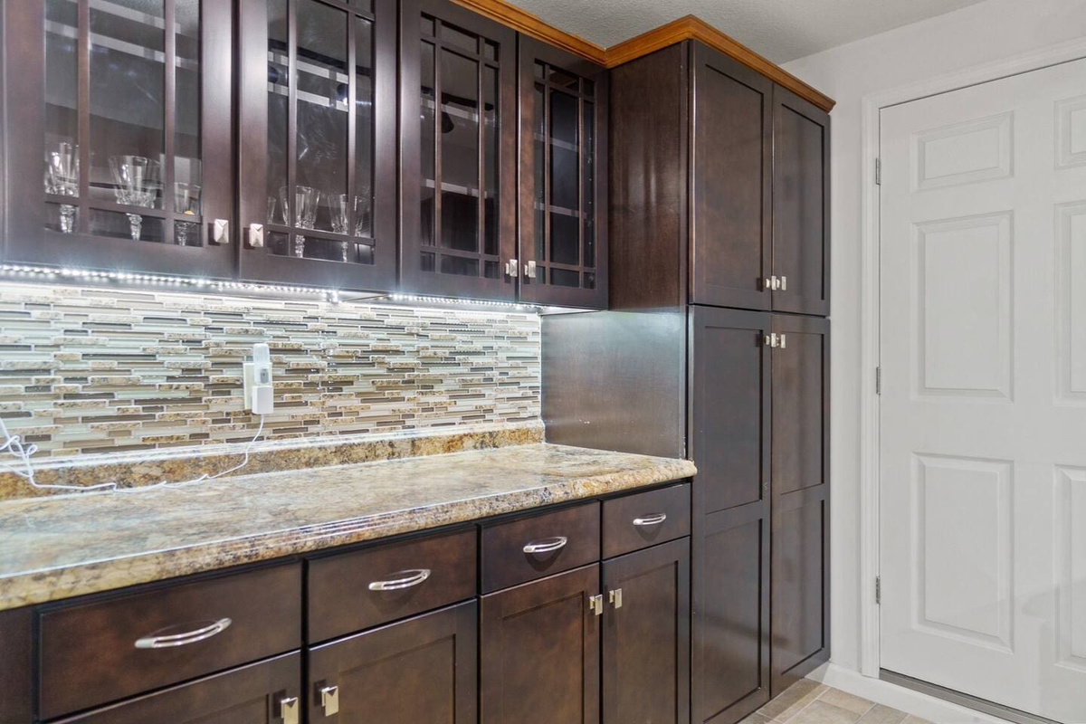Modern kitchen with plenty of spacious drawers, offering ample storage and a sleek, functional design.