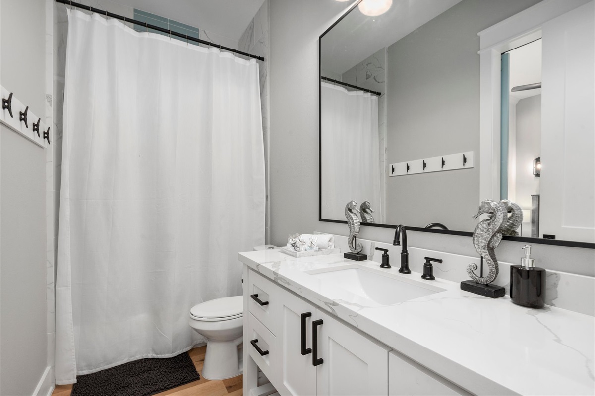b90cc0aeb7494ea780d2cd9b26c1d737 Large | Beachhouse | Texas | TX | Vacation Homes | Galveston | Crystal Beach | Kokomo | Breezy Days | Beachfront Elegance | Sunrise Serenity | Southern Sands Property Management, LLC