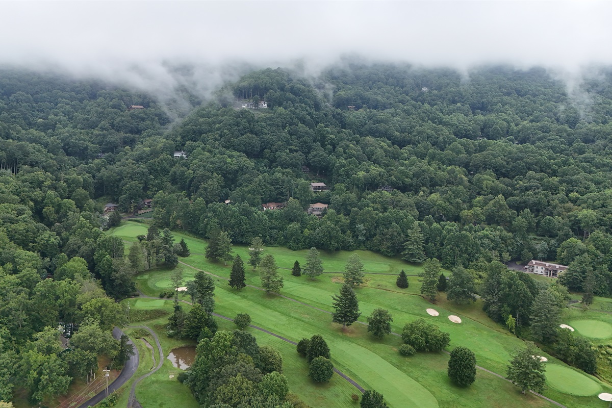 Stunning Mountain Views: Immerse yourself in nature's beauty outside your door!