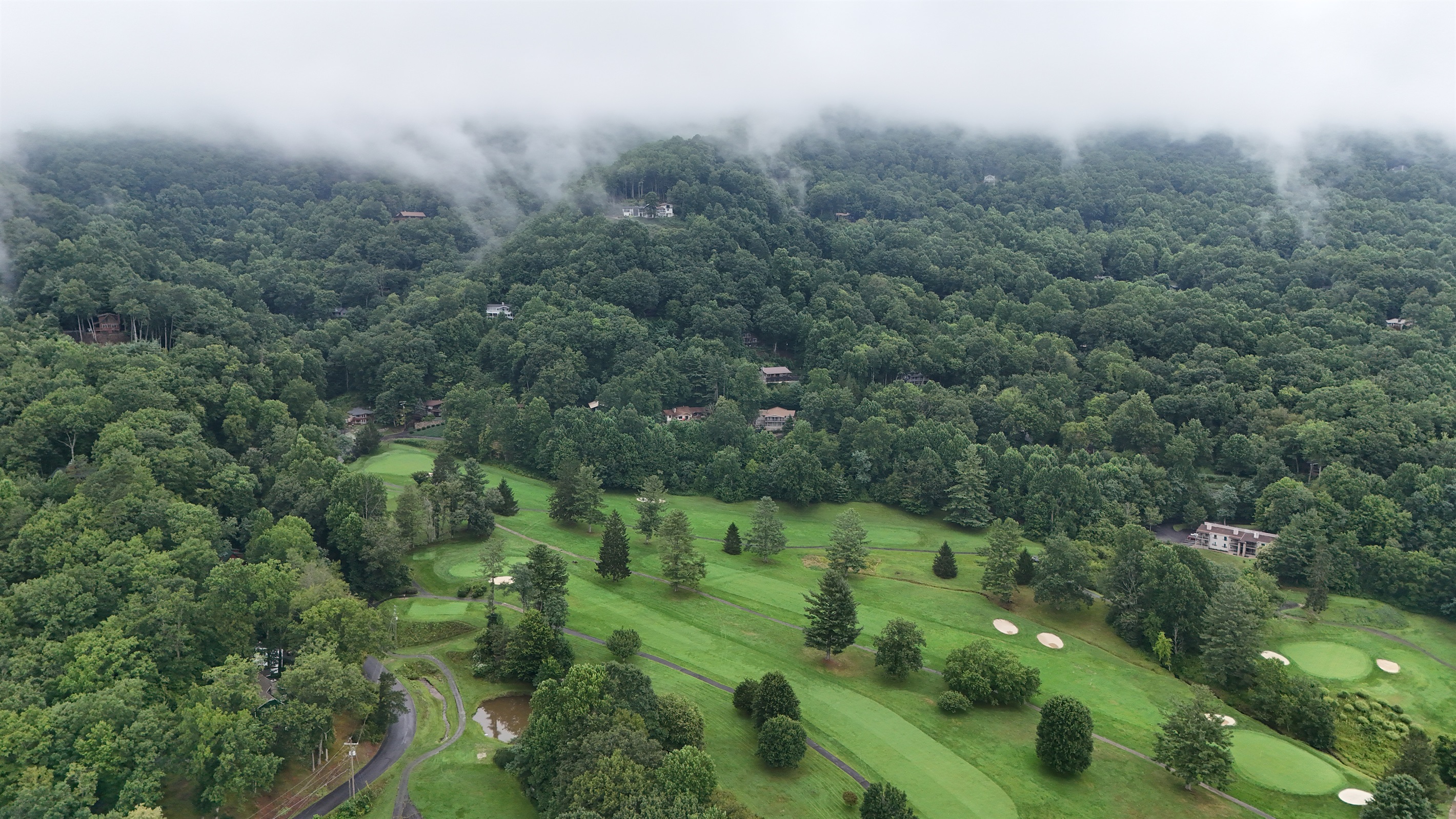 Stunning Mountain Views: Immerse yourself in nature's beauty outside your door!