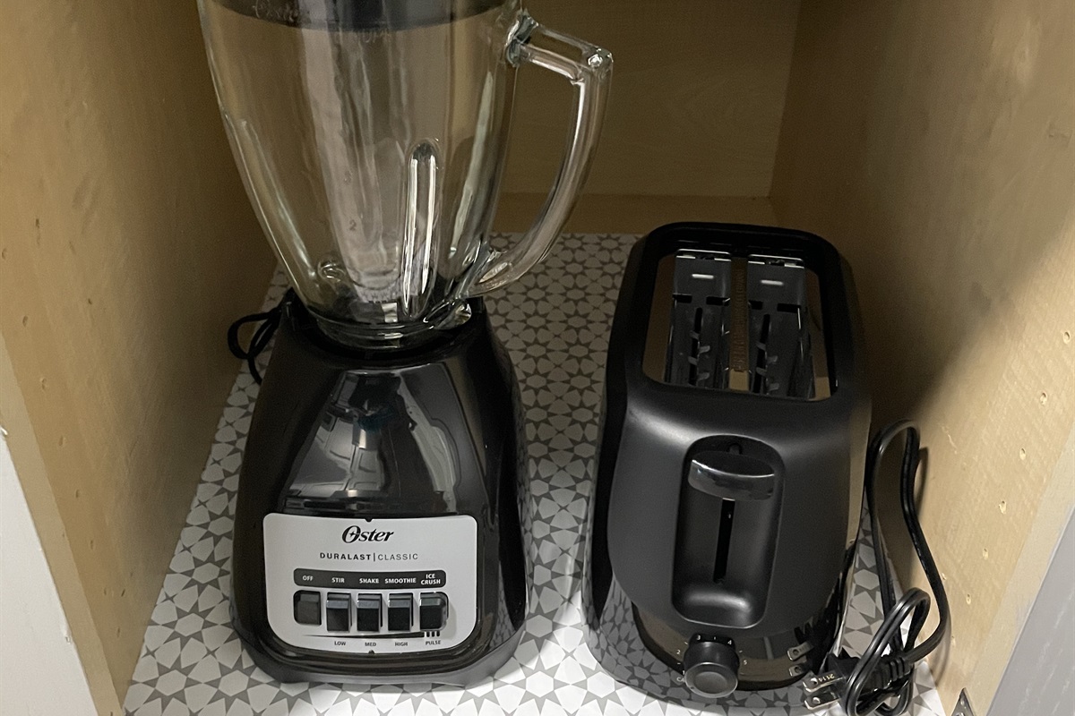 Blender and toaster