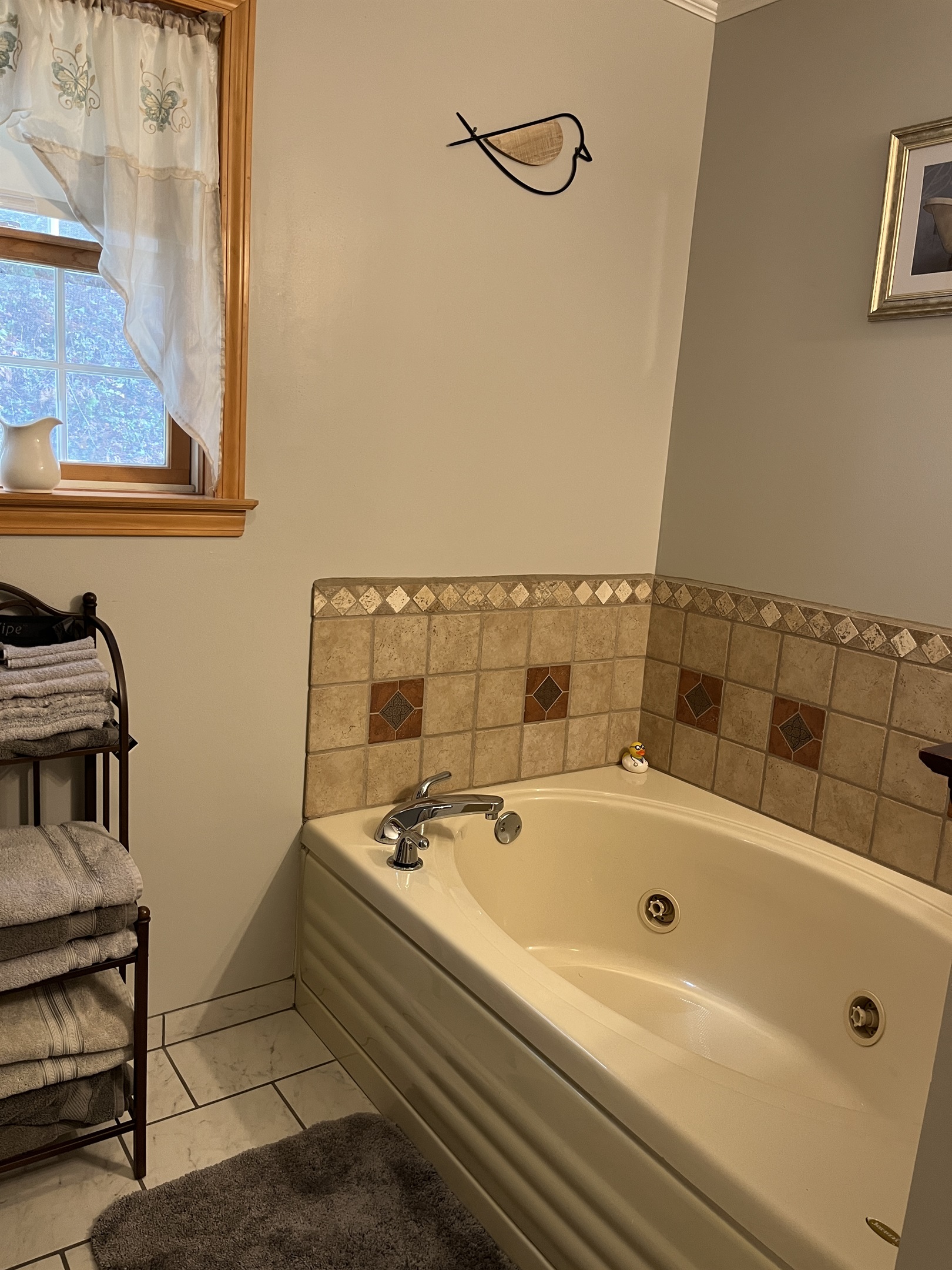 1st floor bath with shower and jacuzzi tub