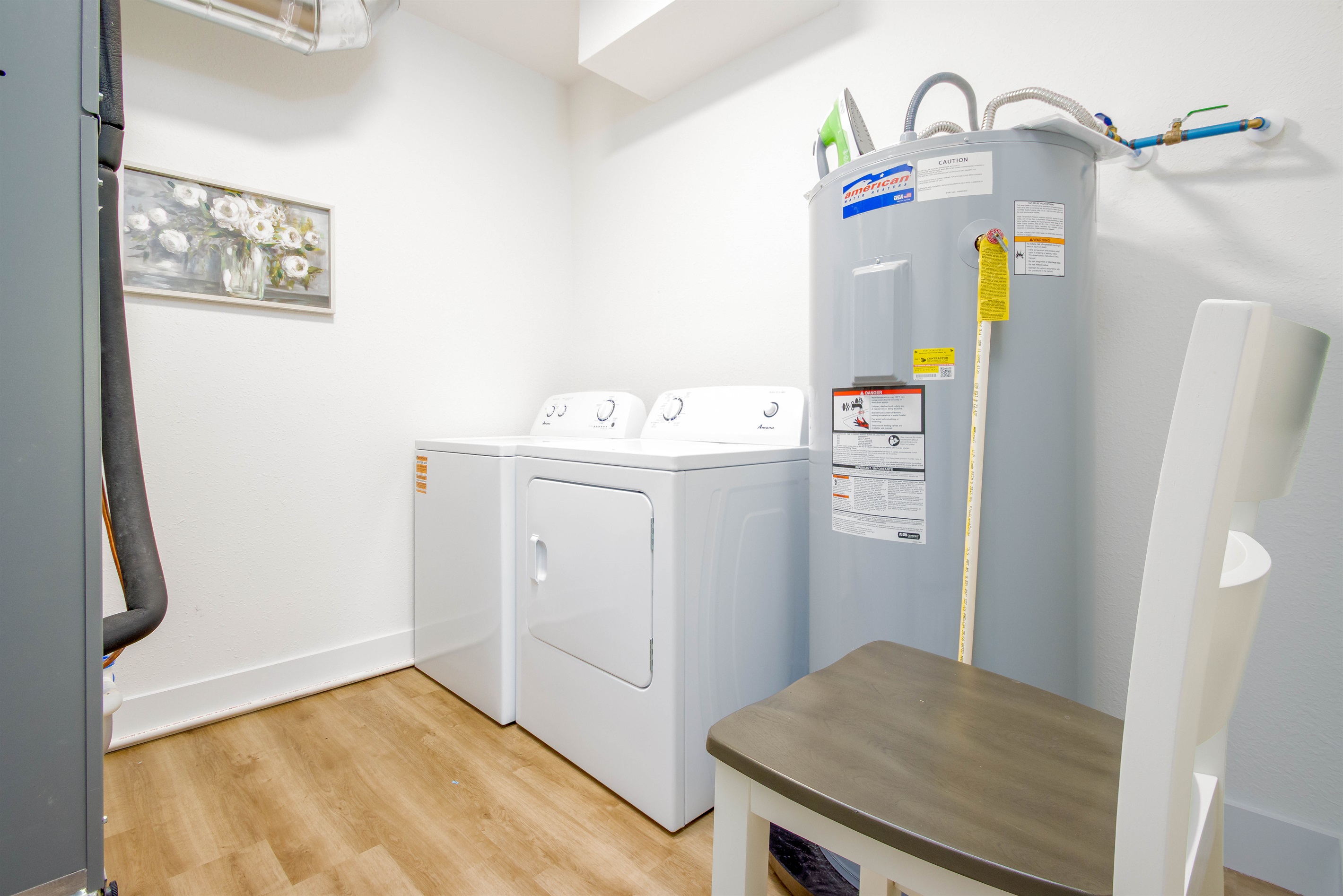 photo of similar laundry room