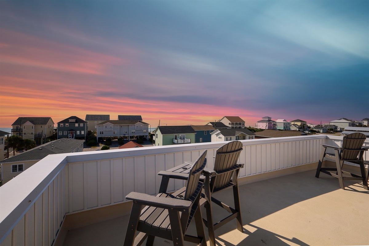 Unbeatable panoramic views for miles- from sunrise to sunset