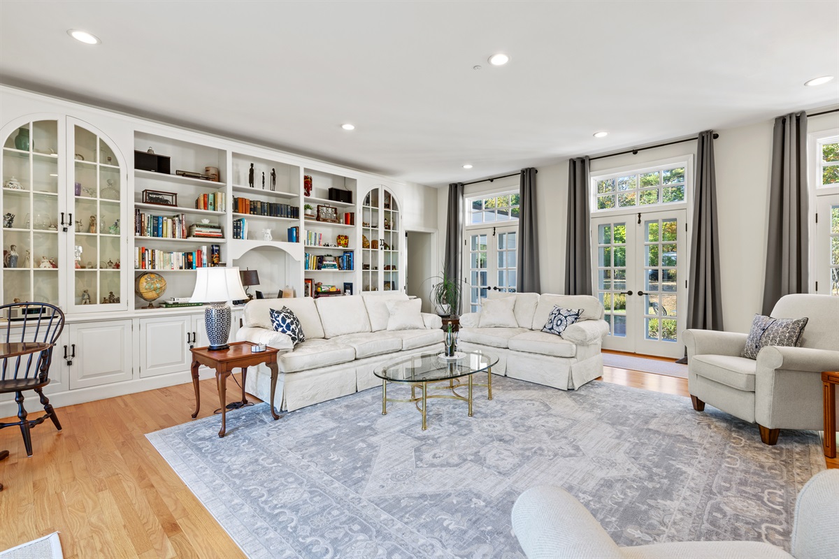 Grand living room for relaxing