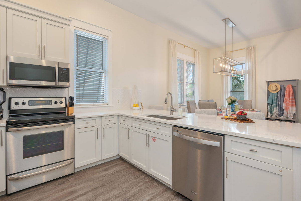 Fully stocked kitchen perfect for gatherings