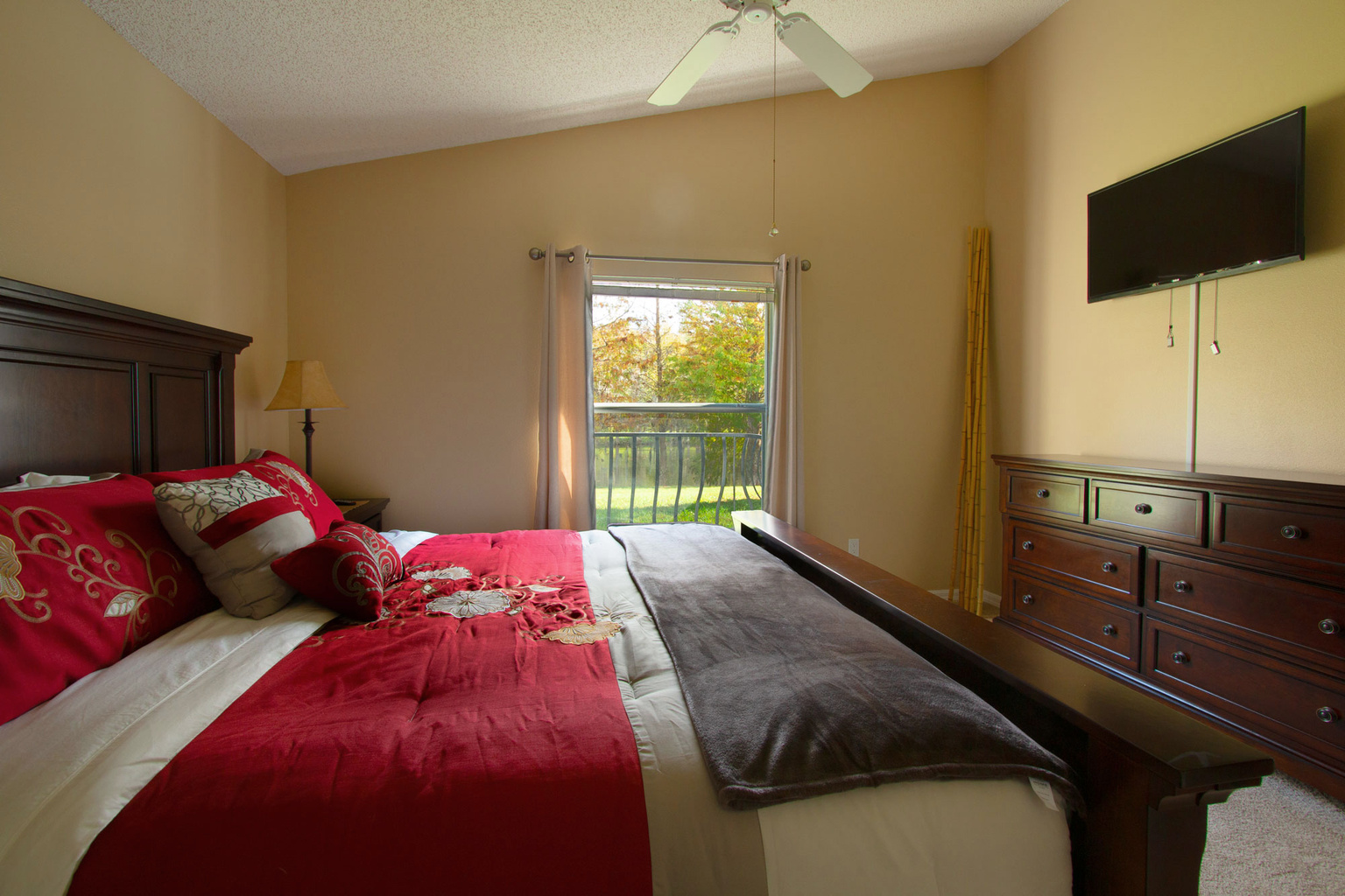 Master King Bed. TV in every room!