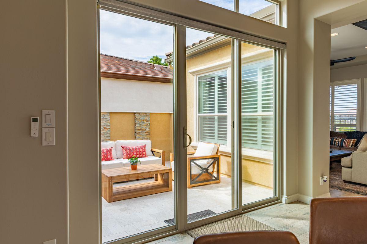 Slider to private courtyard