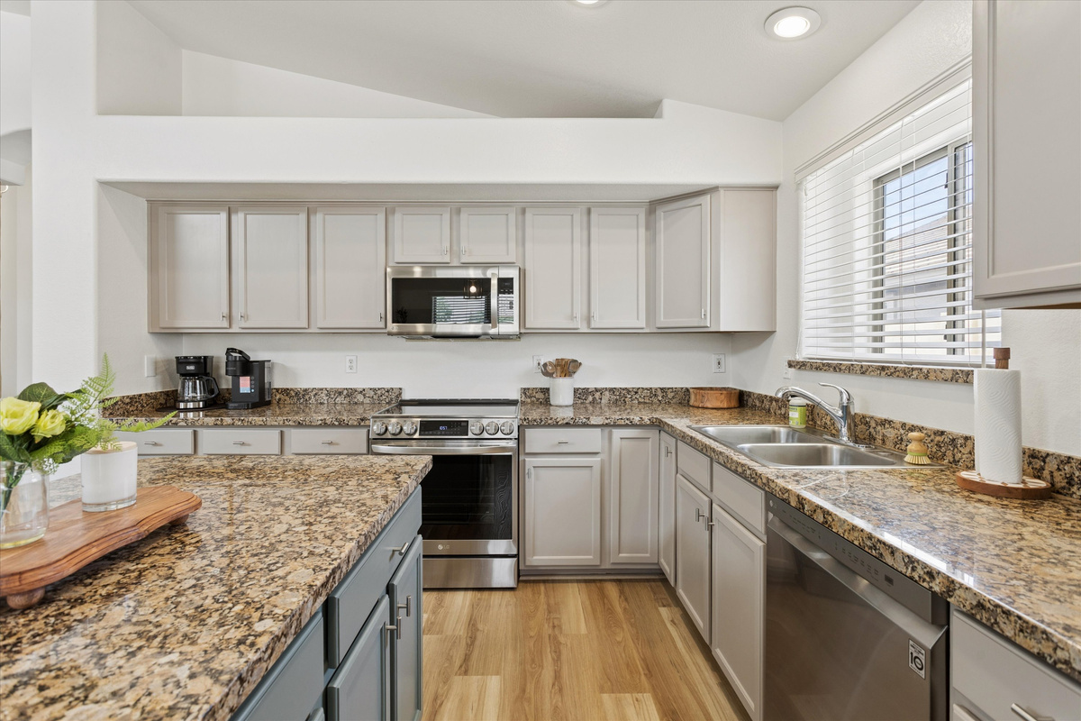 The Pronghorn Retreat | 4BR • 2BA | Heated Pool — The Pronghorn Retreat | 4BR • 2BA | Heated Pool, Mesa, Arizona — photo 15
