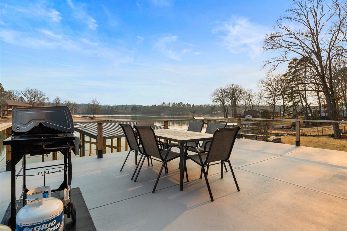 Overlooking the water, the large deck provides plenty of room for outdoor dining and relaxing with friends and family.