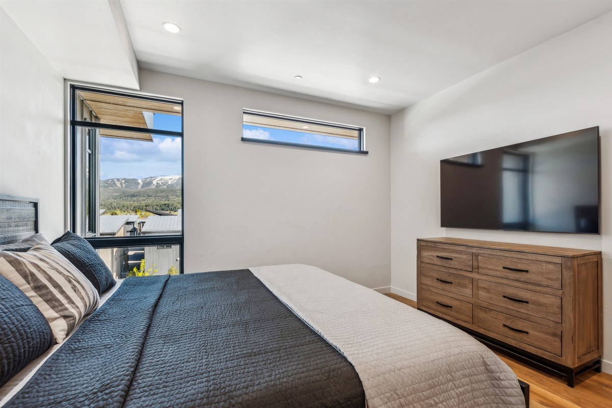 Stunning mountain views and sleek décor await your relaxation!