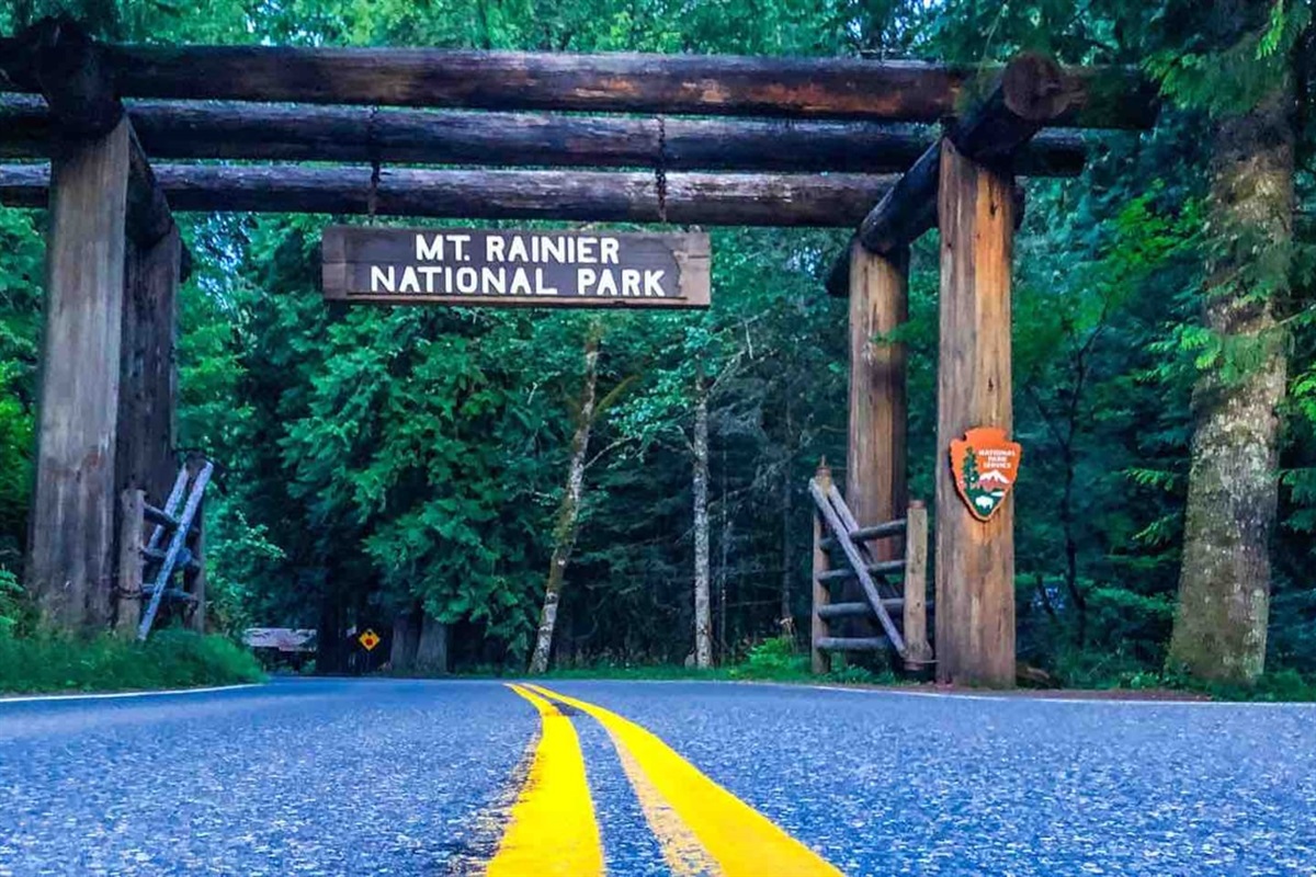 Close to Mount Rainier National Park summer entrance, and a reasonable drive to main park entrance in winter months!