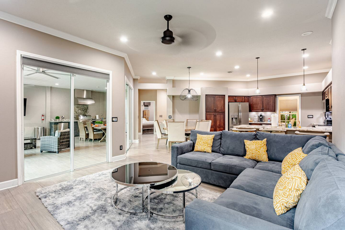 Spacious, stylish living room designed for comfortable family gatherings, relaxing evenings, and quality time together.
