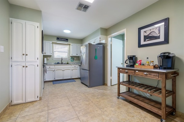 Lone Star - Coffee bar w/ Keurig and drip coffee pot
