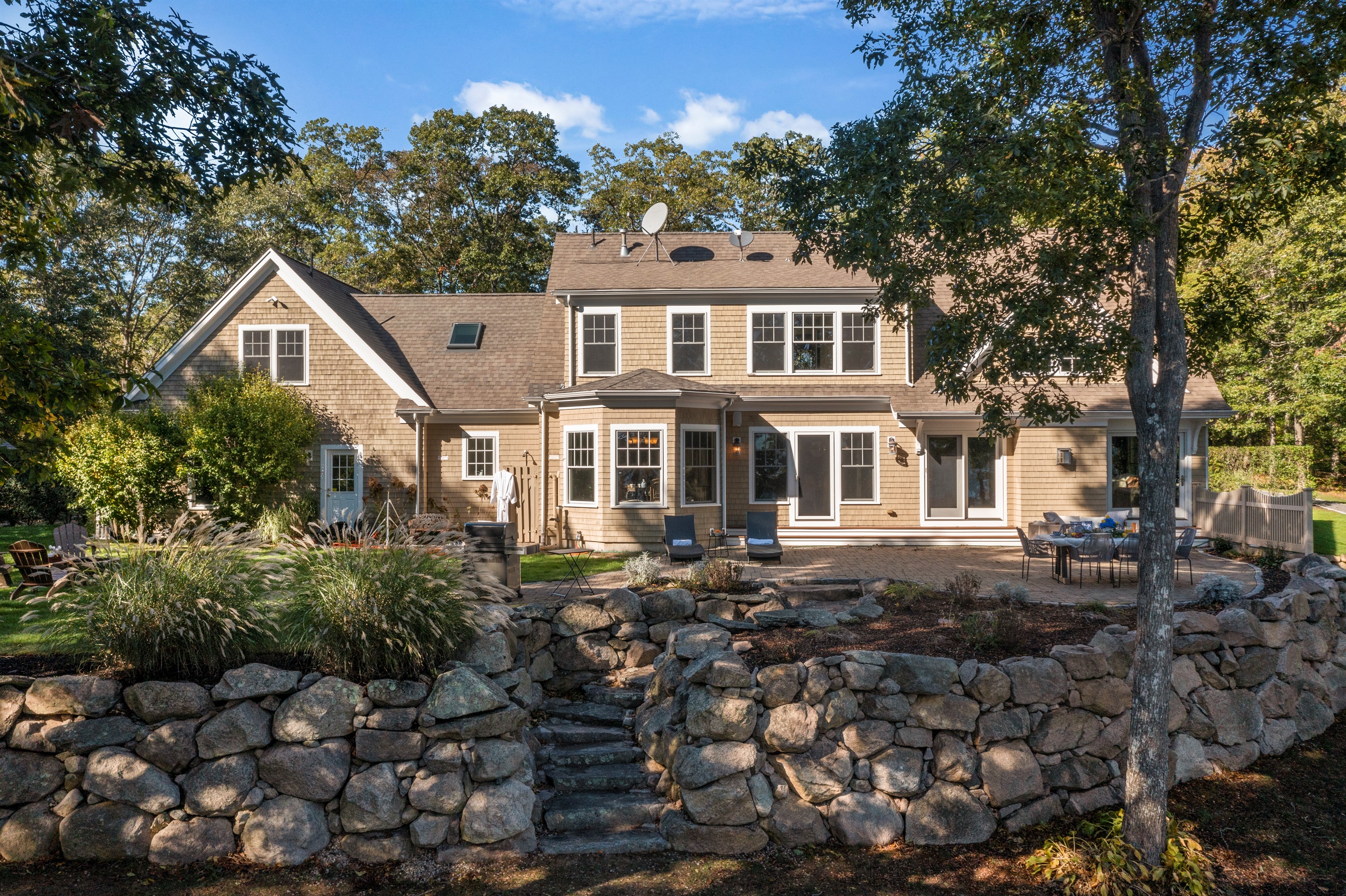 The full picture: peaceful surroundings