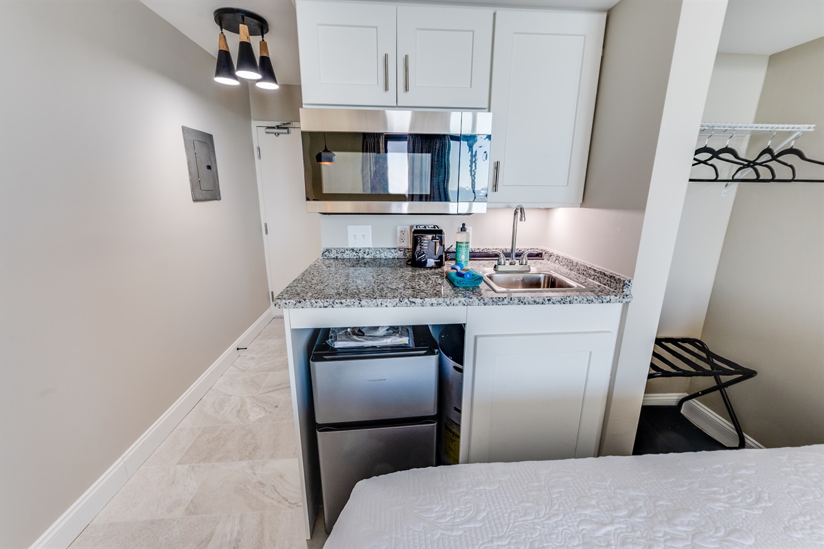 Beautiful Bedroom with Amazing Views 🌊☀️