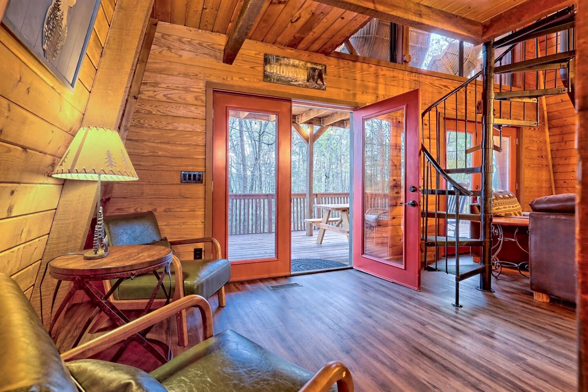 Main Floor Deck Entrance