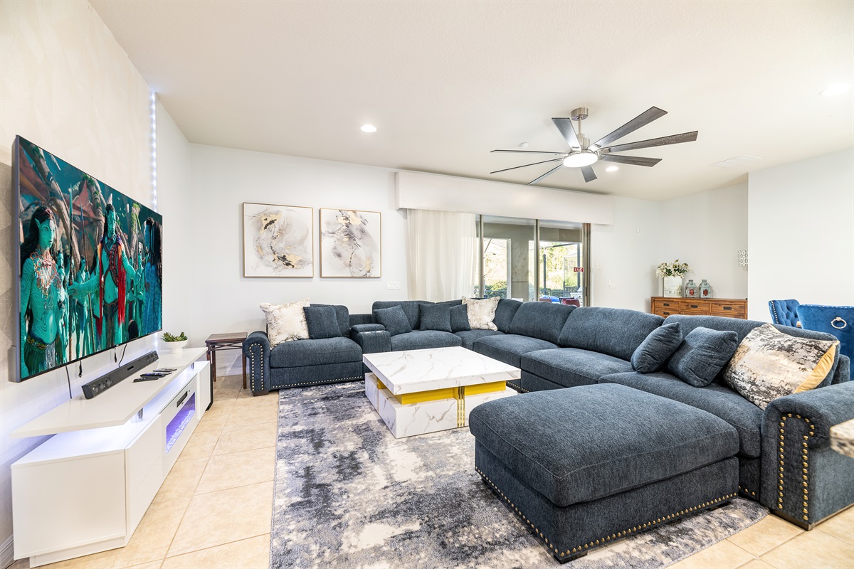 Twin Palms Villa: Living Room
