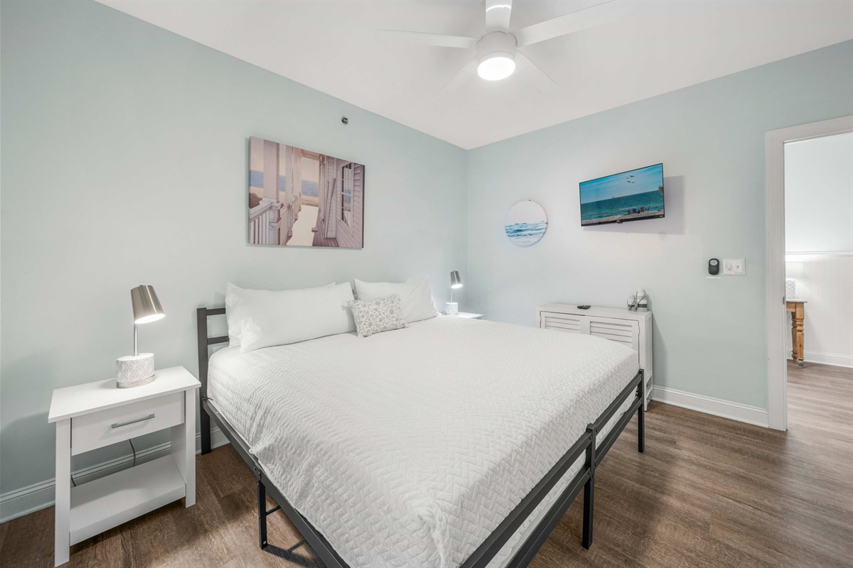 Bedroom 2: King bed, shares jack n jill bath | Sand Dollar | 102 Oceanview | 1116 Ocean Blvd, Isle of Palms, SC | IOP Escapes