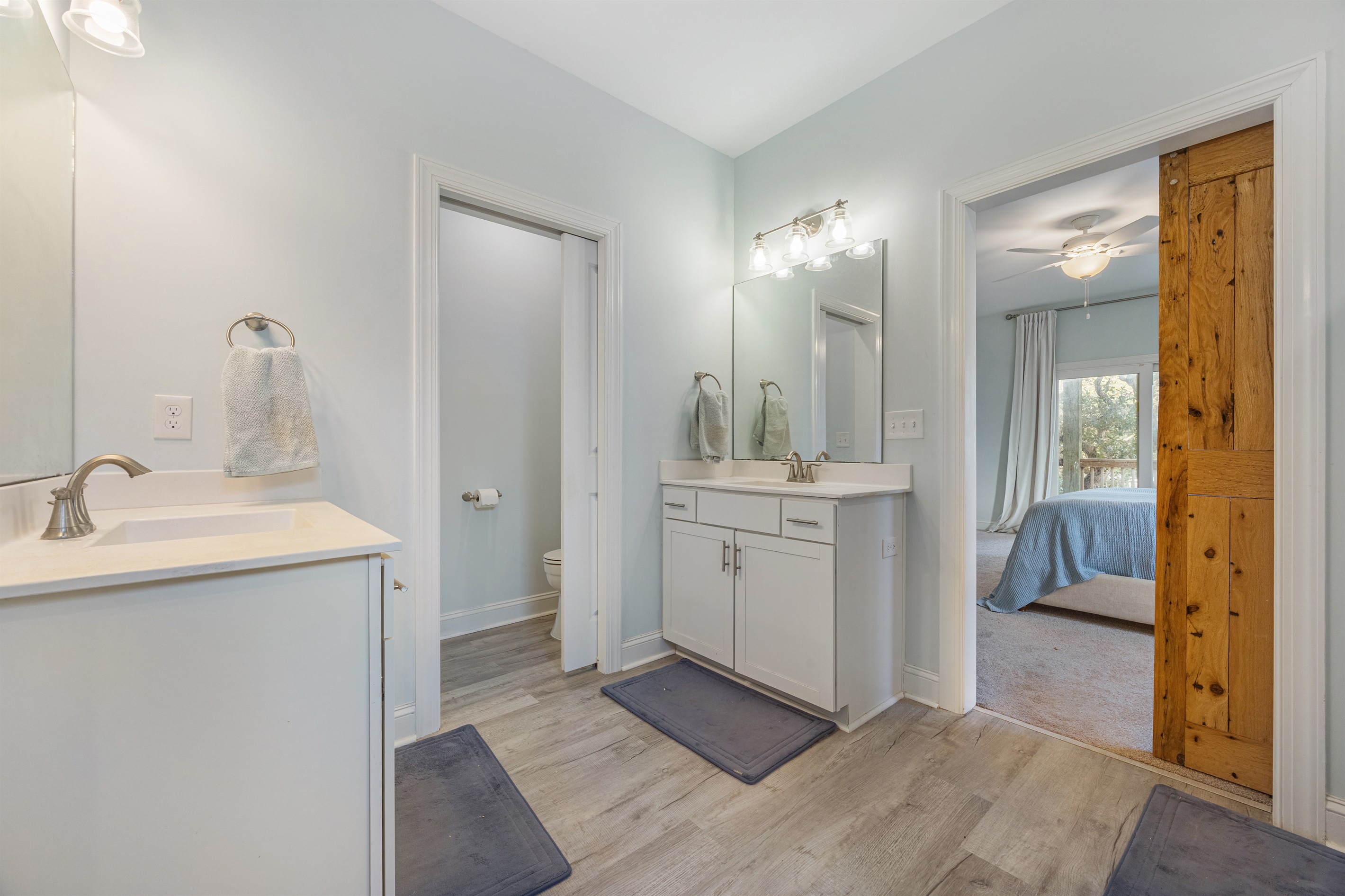 Separate sinks make getting ready easy