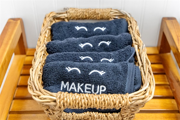 Face towels are here for your use, adding a touch of comfort to your stay.!