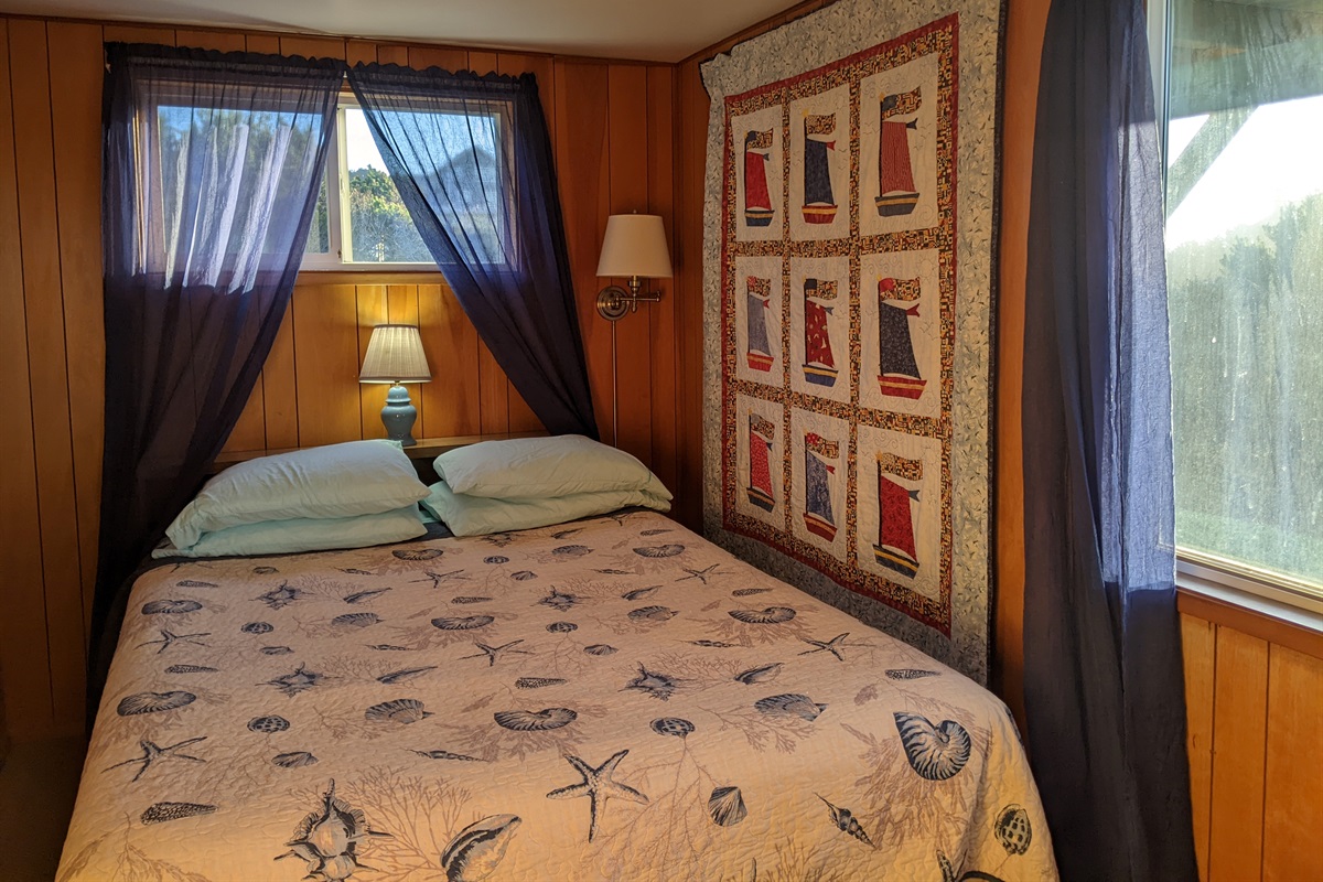 first floor queen room