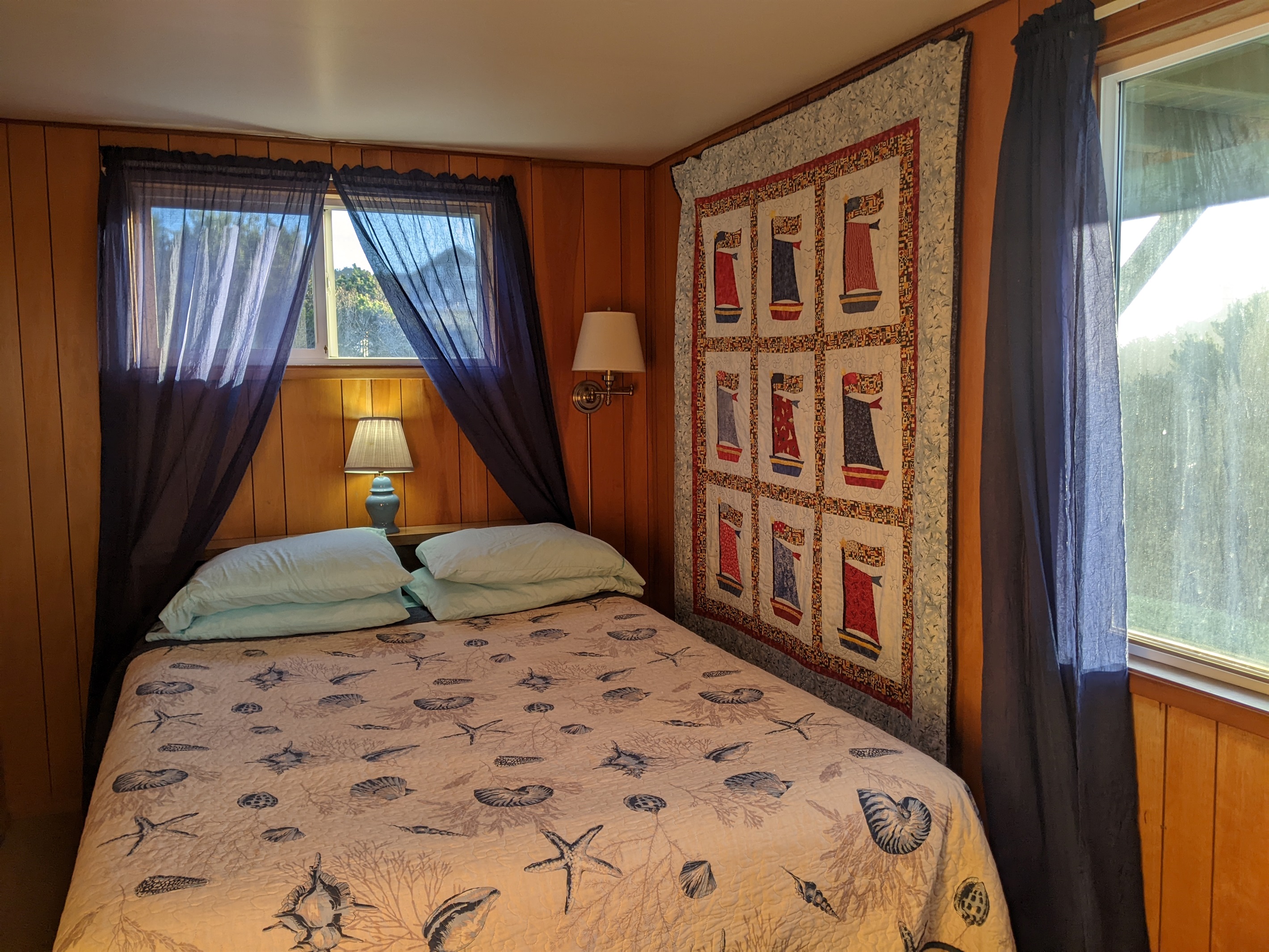 first floor queen room