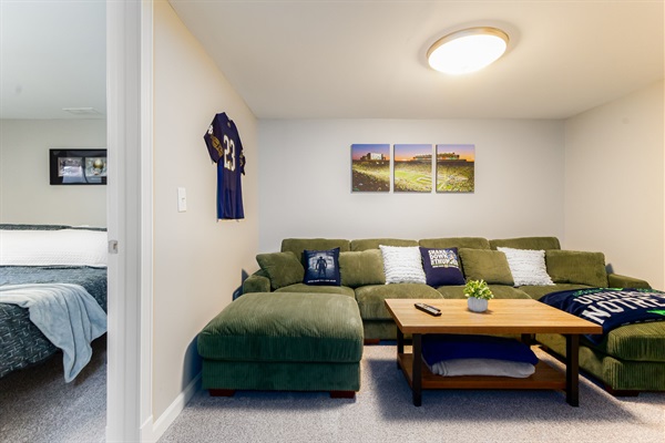 Rockne's Rally<>Updated 3BR 2 Bathroom Home 1 Mile to ND, photo 18