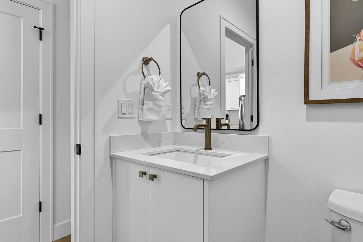 2nd floor half bathroom