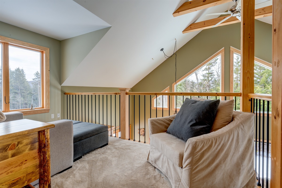 2nd Floor loft seating and reading area with views of the mountain!