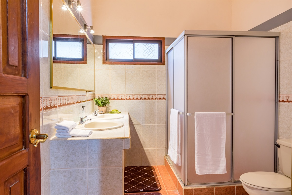 Guest Bathroom for Guest bedroom 1 & 2