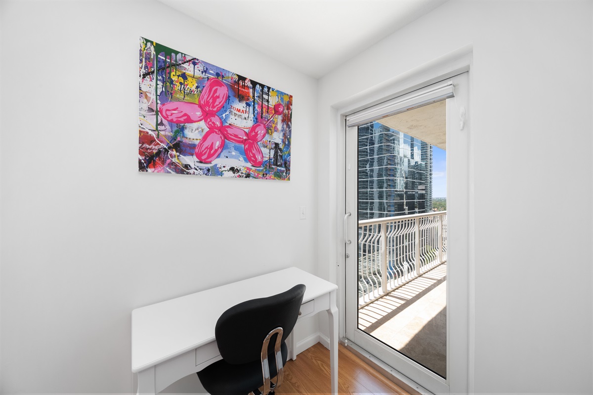 Office Space / Desk