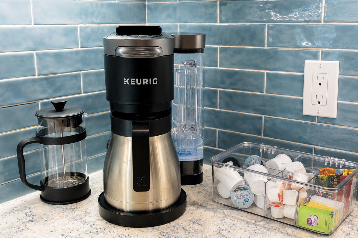 Start your morning with fresh coffee before heading to the beach. Enjoy K-Cups, a full pot, French press, and a selection of coffee and tea to begin the day.