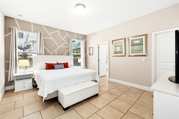 King Room 1st floor alternate view.