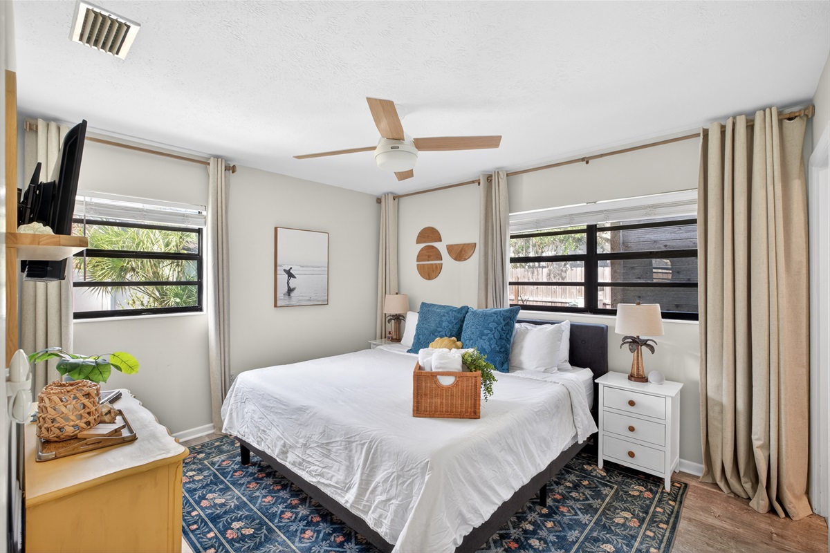 Lunar (Primary) Bedroom: KING, memory foam bed and blackout curtains.