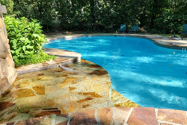 Community Pool, Memorial Day Weekend - Labor Day.