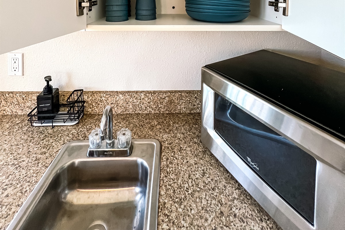 Plastic dinnerware perfect for outdoor use 