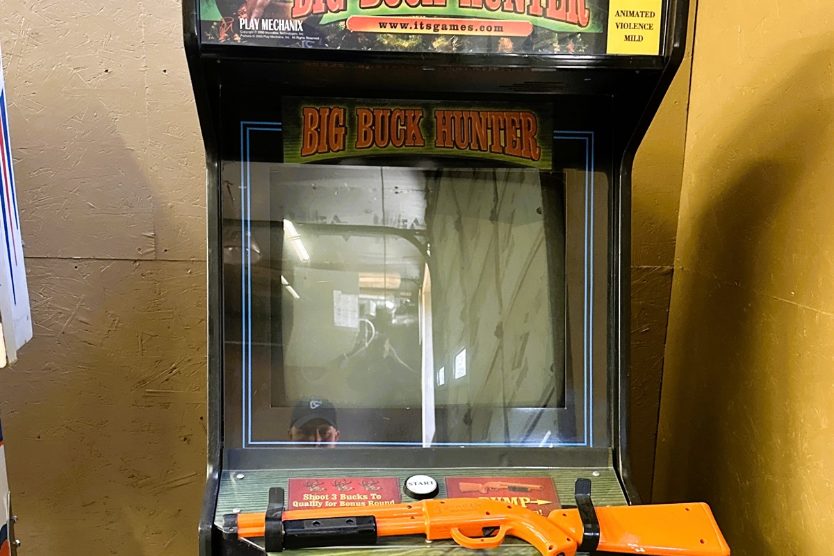 Buck Hunter Arcade Game in the Barn!