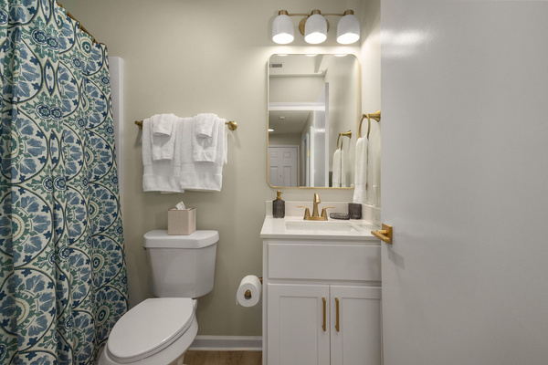 Luxury 2BR/2BA Condo | Walk to Notre Dame, photo 14