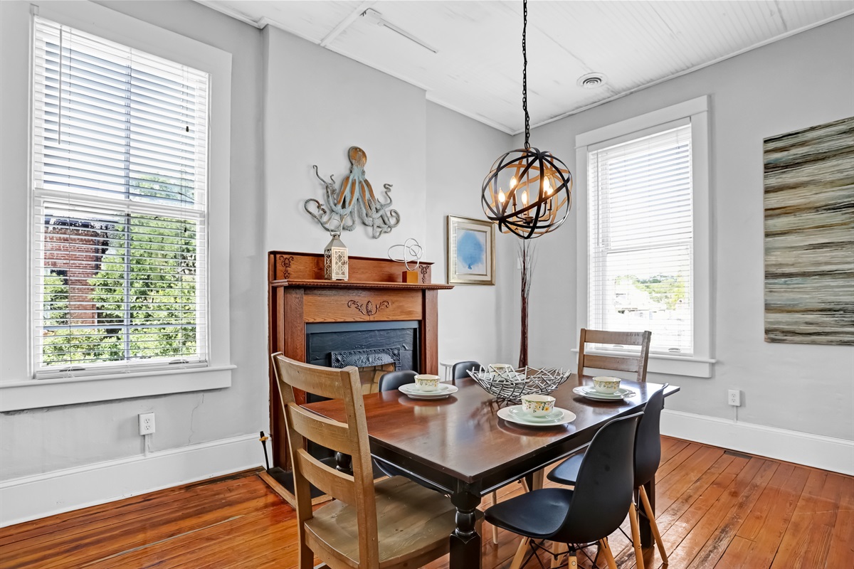 A perfect spot to share meals, stories, and Savannah adventures.