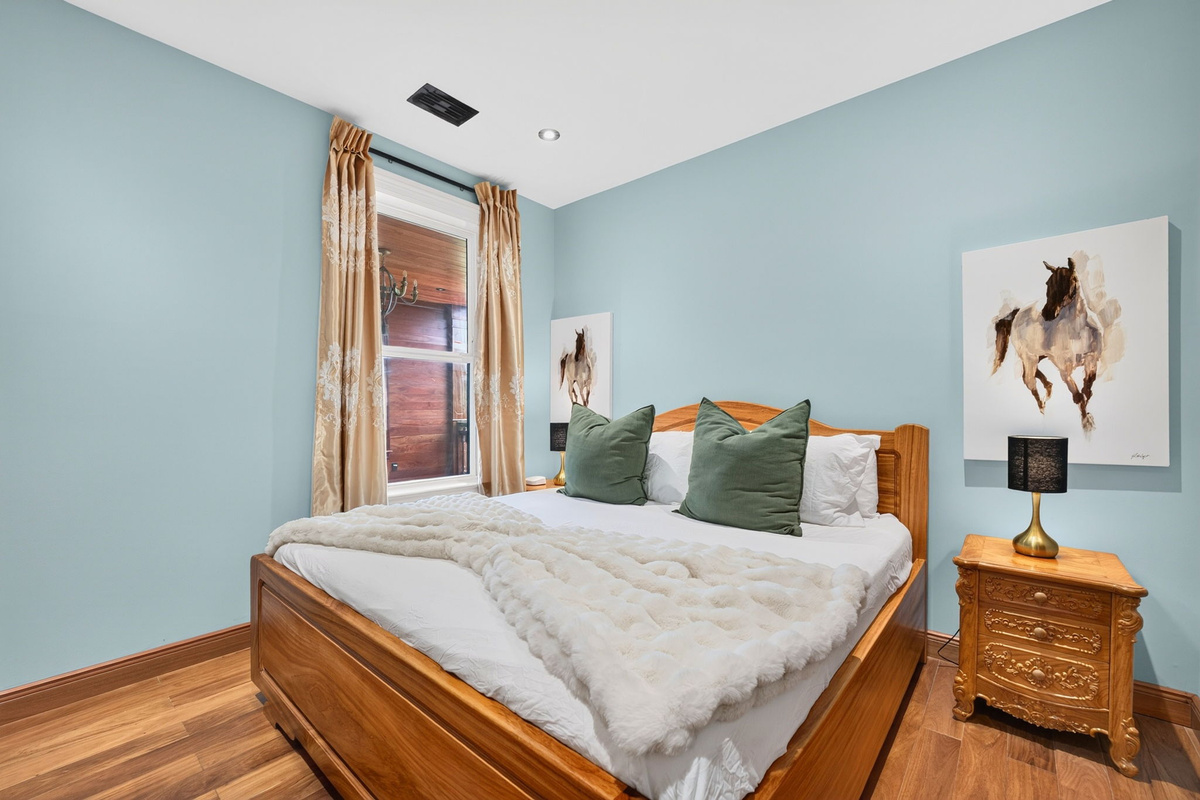 3rd Floor Bedroom 5, King Suite | Rosewood Retreat | 2605 Palm Blvd, Isle of Palms, SC | IOP Escapes