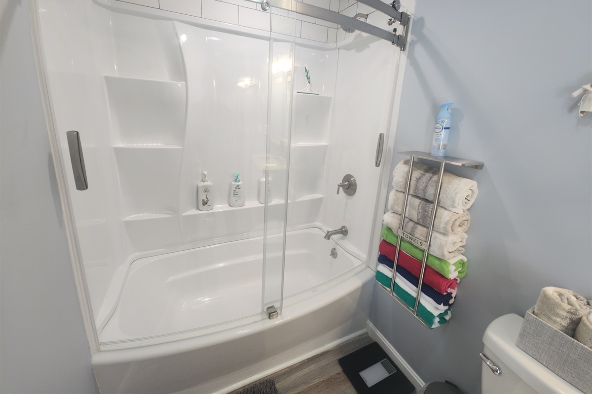 Pool and bath towels included