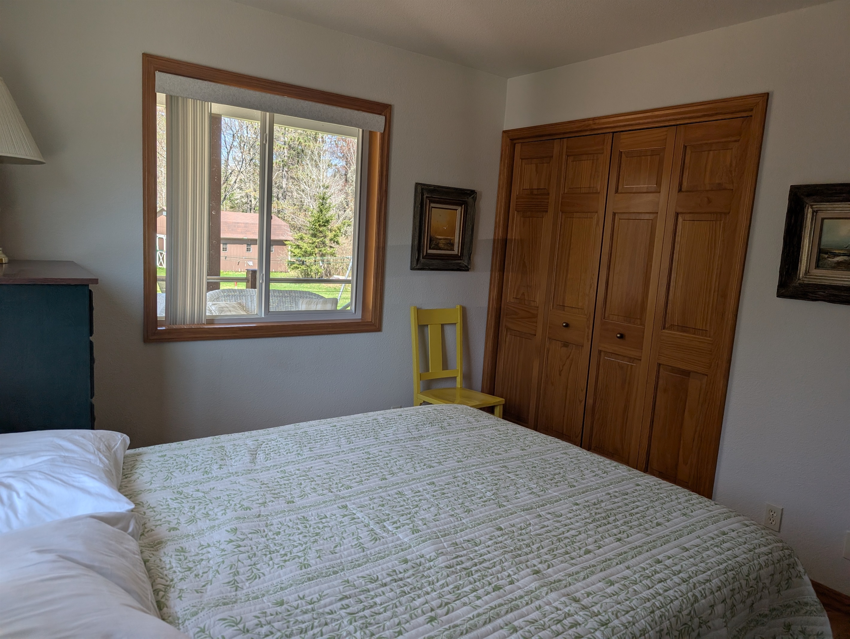 Main Floor Queen Bedroom