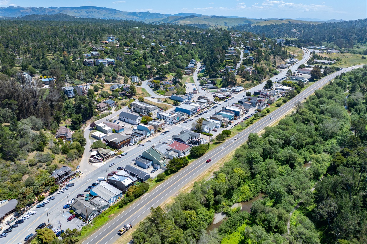 The perfect blend of coastal peace and city access.