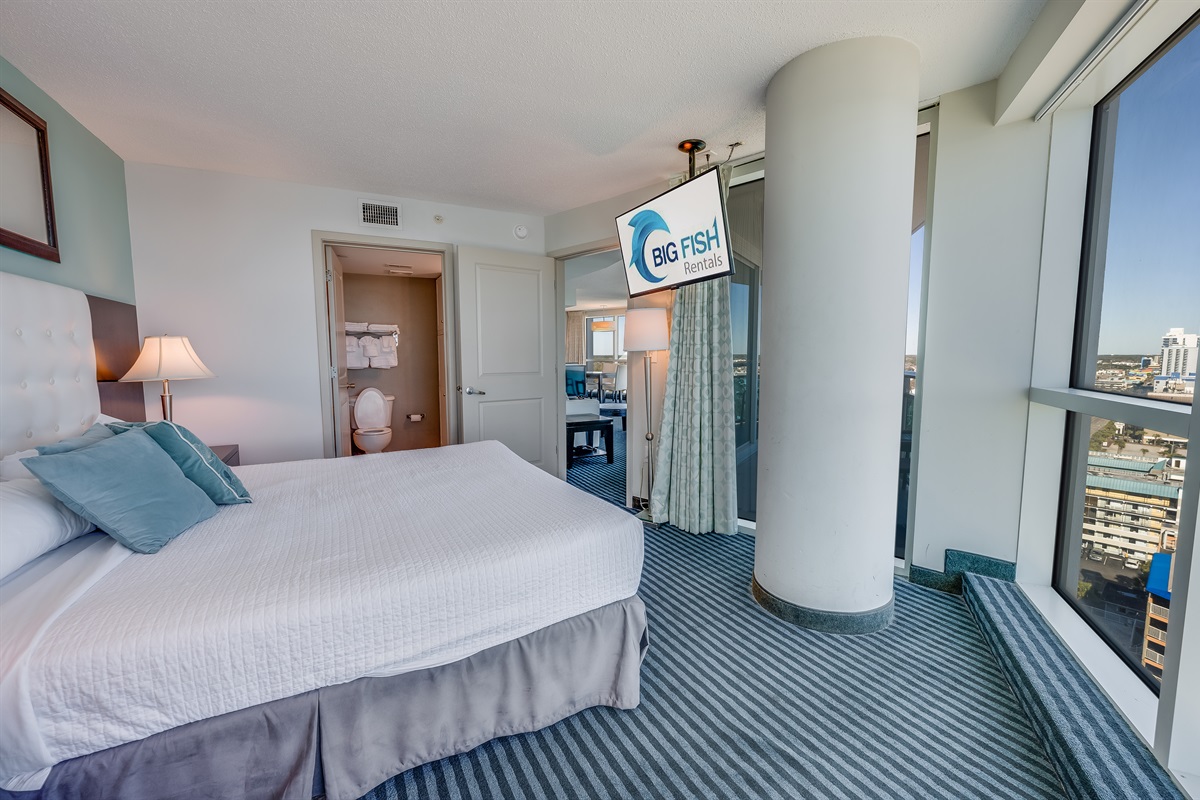 Stunning Bedroom Beautifully Decorated with Amazing Views 💫✨