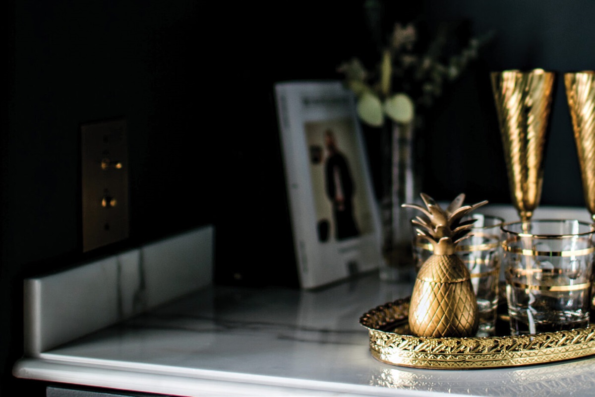 Brass and onyx &mdash; small luxuries of The Wall House